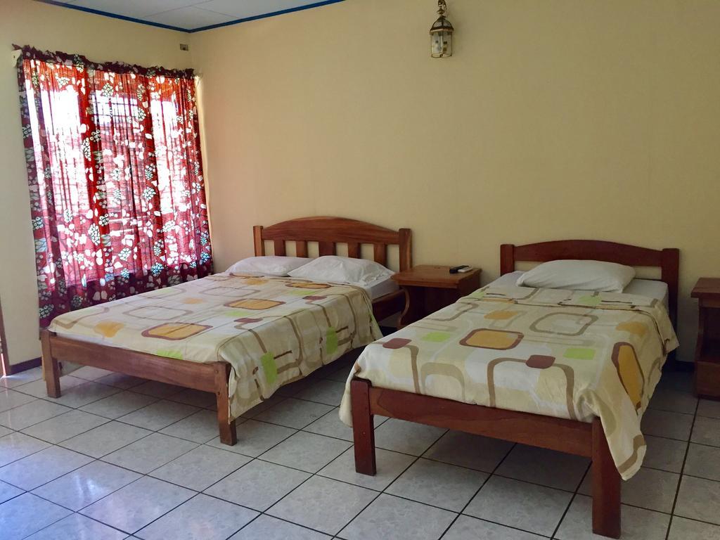 Hotel Moctezuma Montezuma Buitenkant foto